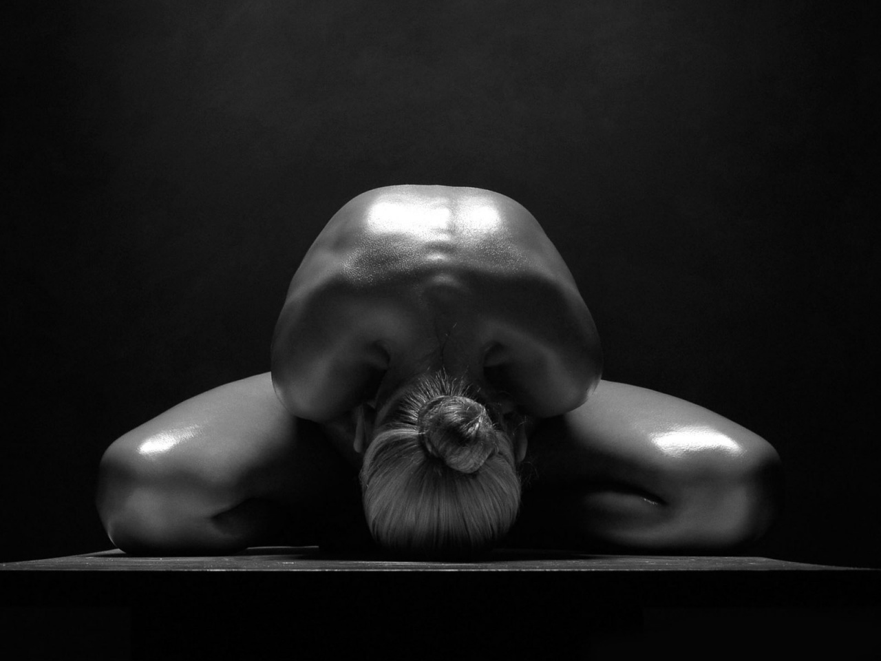 Artistic female body photo wallpaper